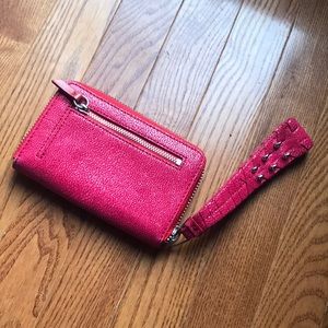 Olivia Harris Wristlet